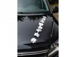 Okrasné svatební květiny na auto